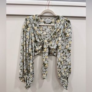 Long sleeve floral tie front